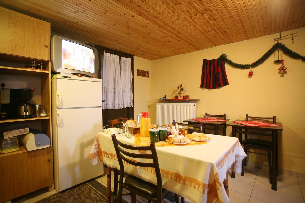 Eleni'S Guesthouse Agios Athanasios  Bagian luar foto